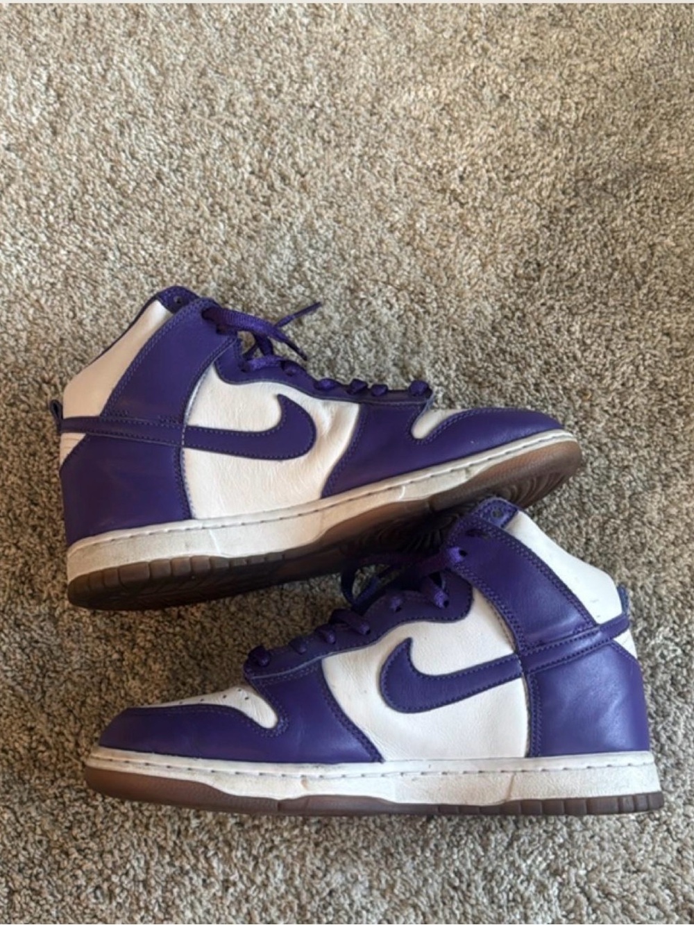 Nike women’s High-Top Sneakers in Purple and White